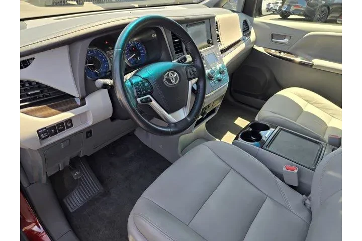 $22988 : Toyota Sienna 2017 XLE 7-Pas image 10