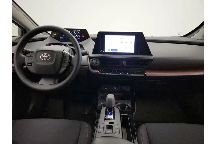 $32998 : Toyota Prius Plug-in Hybrid image 9