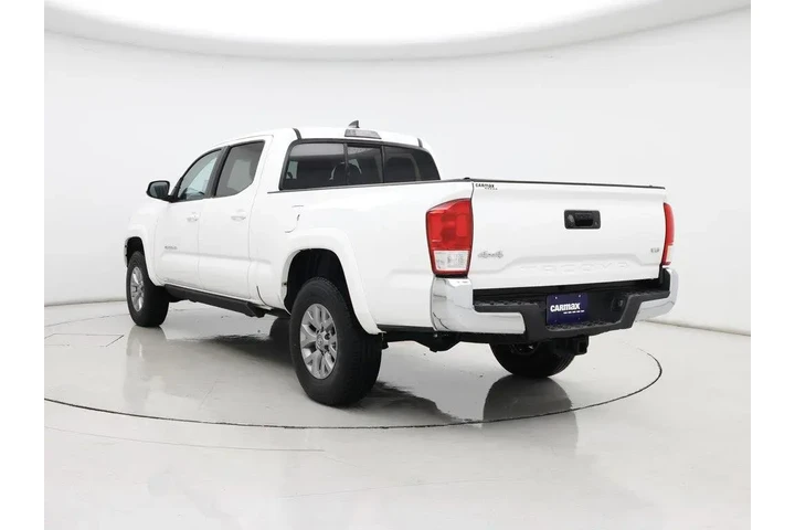 $30998 : Toyota Tacoma 2017 4x4 SR5 V image 2