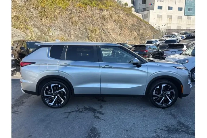$26988 : Mitsubishi Outlander 2024 AW image 6