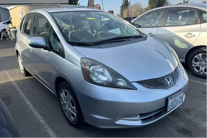 $9990 : Honda Fit 2012 Base 4dr Hatc image 2