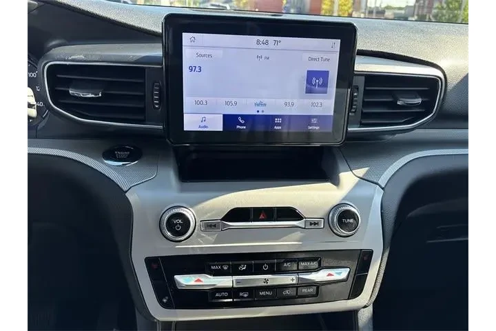 $31900 : Ford Explorer 2023 AWD XLT 4 image 8