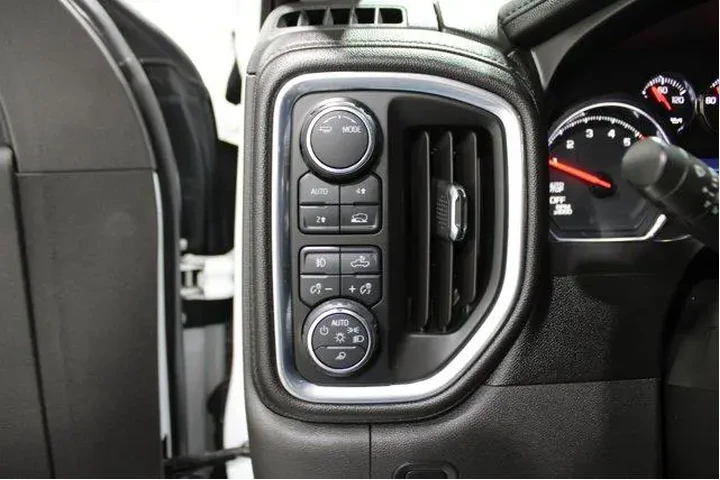 $37910 : Chevrolet Silverado 1500 202 image 9