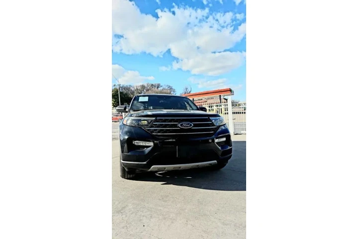 $11990 : 2020 Explorer XLT image 4