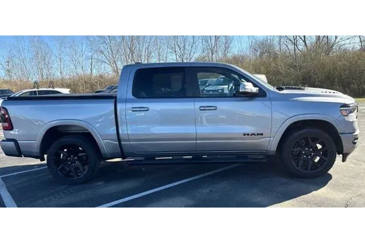 $32984 : Ram 1500 2020 4x4 Laramie 4d image 4