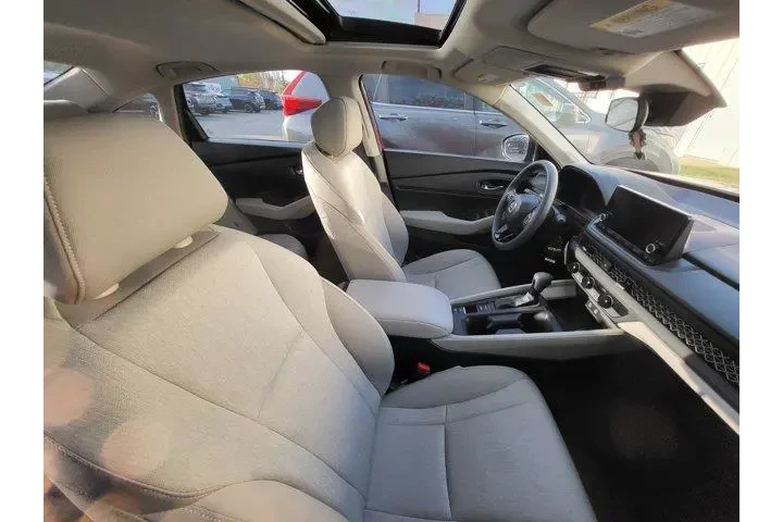 $28843 : Honda Accord 2025 SE 4dr Sed image 8