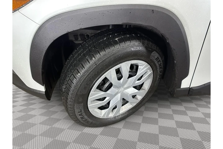 $25000 : Gold Certified 2023 Corolla C image 6