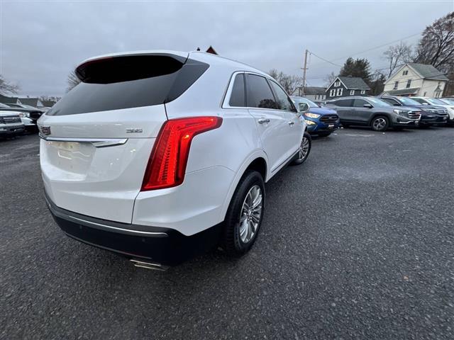 $17990 : 2018 XT5 image 6