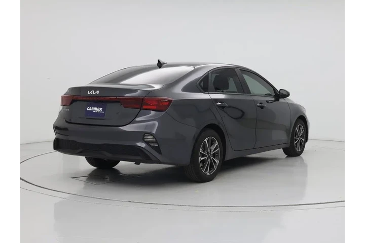 $19998 : Kia Forte 2024 LXS 4dr Sedan image 8