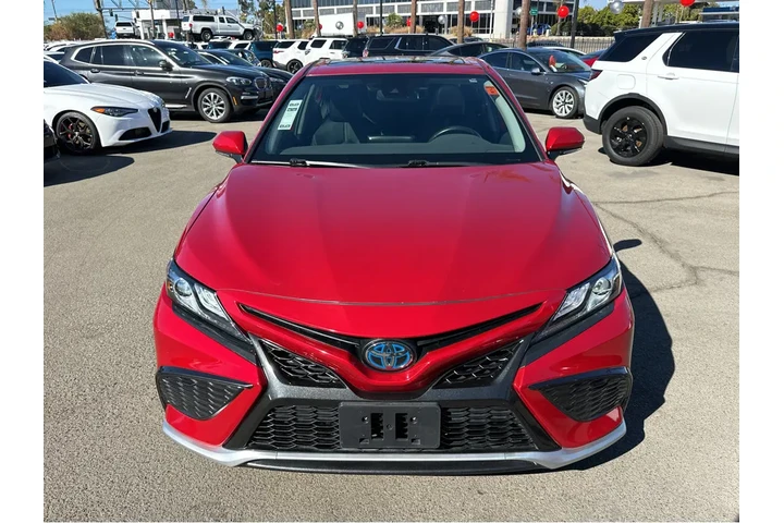 $24977 : 2022 Camry Hybrid XSE image 3