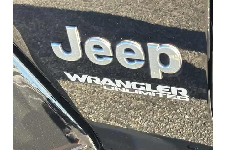 $27204 : Jeep Wrangler Unlimited 2021 image 9