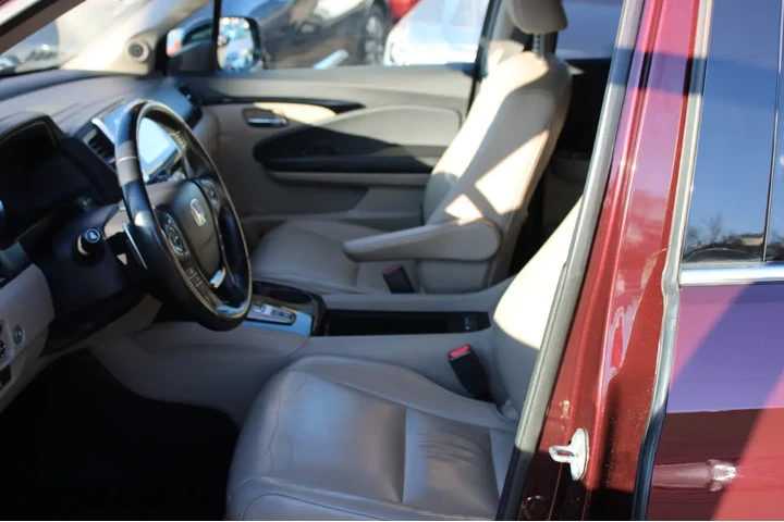 $18995 : 2016 Pilot AWD 4dr Touring w/ image 9