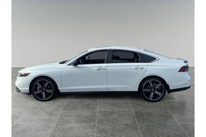 $33000 : Honda Accord Hybrid 2024 Spo image 2