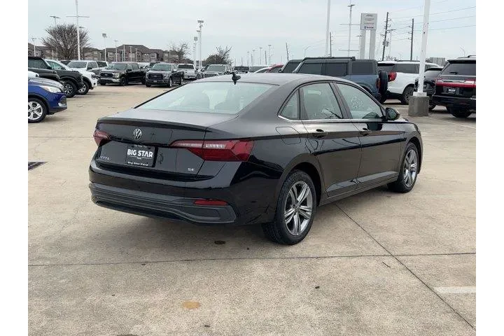 $17499 : Volkswagen Jetta 2024 SE 4dr image 3