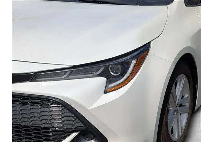 $14995 : Toyota Corolla Hatchback 201 image 9