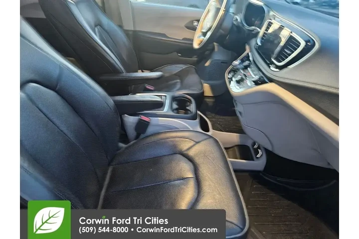 $21989 : Chrysler Pacifica Hybrid 201 image 4