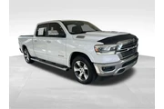 $24832 : Ram 1500 2019 4x2 Laramie 4d thumbnail
