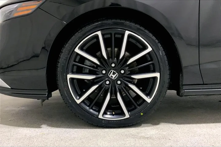 $28118 : Honda Accord Hybrid 2023 Tou image 8