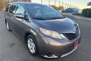 $10995 : 2011 Sienna LE 8-Passenger thumbnail