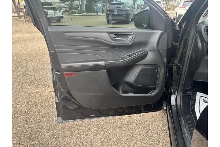 $20994 : 2023 Escape Active image 10