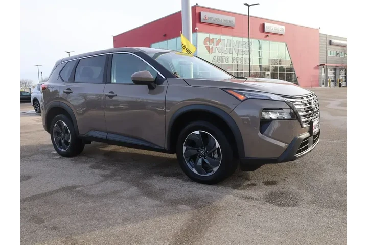 $23377 : Nissan Rogue 2025 AWD SV 4dr image 2