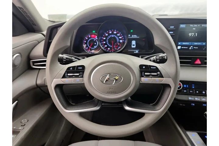 $19998 : Hyundai ELANTRA 2023 SEL 4dr image 10