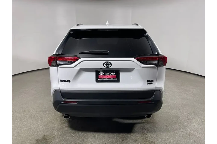 $35995 : Toyota RAV4 2025 AWD XLE 4dr image 4