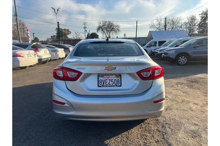 $9999 : 2017 Cruze LS Auto image 5