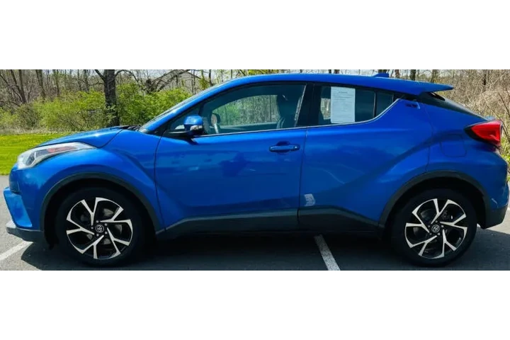 $20500 : 2019 C-HR XLE image 5