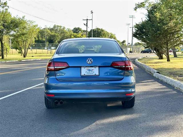 2017 Jetta 1.4T S image 7