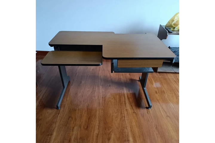 $450000 : Vendo escritorios image 5