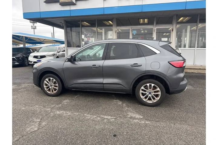 $15739 : Ford Escape 2021 AWD SE 4dr image 8