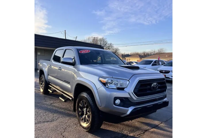 $29999 : 2021 Tacoma SR5 V6 image 5