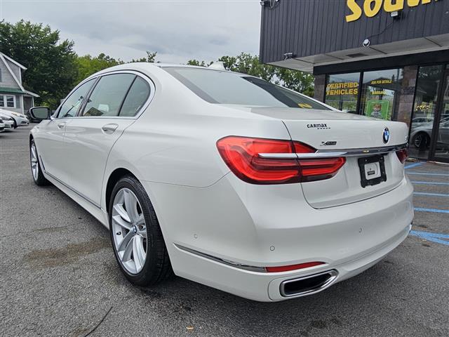 $37495 : 2018 BMW 7-Series image 5