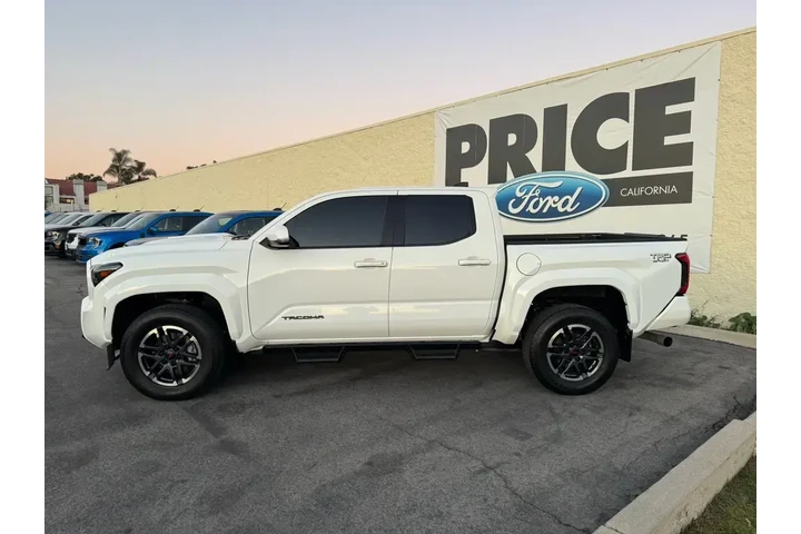 $36639 : Toyota Tacoma 2024 4x2 SR5 4 image 7