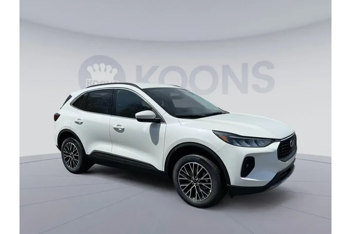 $28000 : Ford Escape Plug-In Hybrid 2 image 7