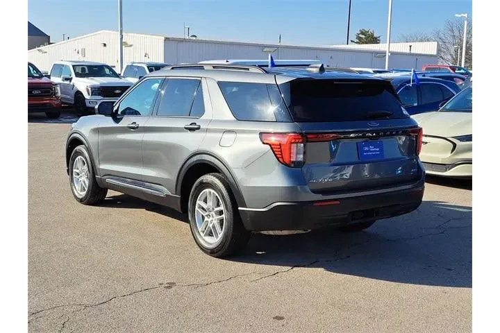 $37776 : Ford Explorer 2025 AWD Activ image 3
