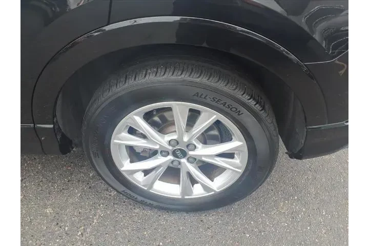 $20395 : Audi Q3 2023 AWD quattro S l image 8