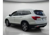 $16591 : Honda Pilot 2017 AWD Touring thumbnail