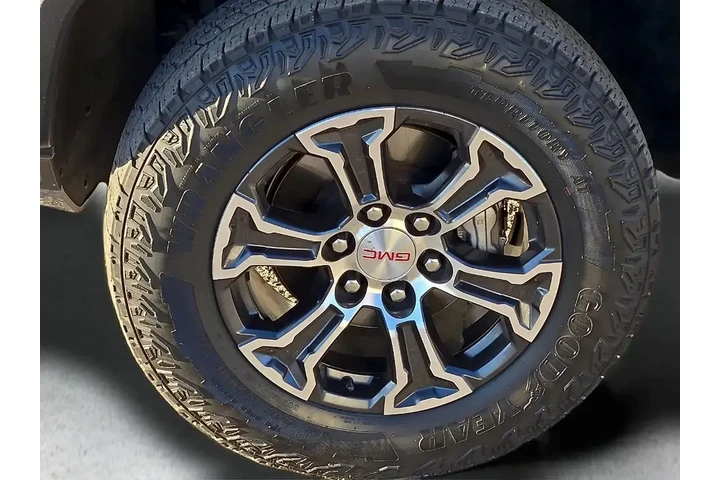 $39992 : GMC Canyon 2023 4x4 AT4 4dr image 9