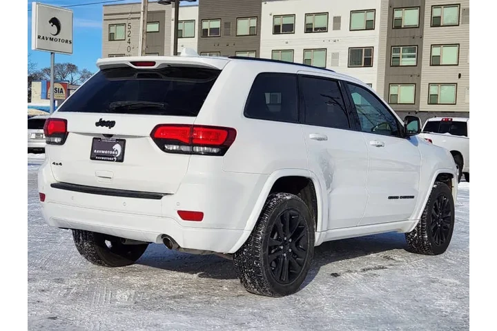 $19995 : 2021 Grand Cherokee Laredo X image 10