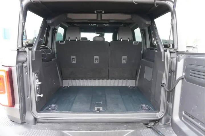 $38950 : Ford Bronco 2023 4x4 Black D image 5