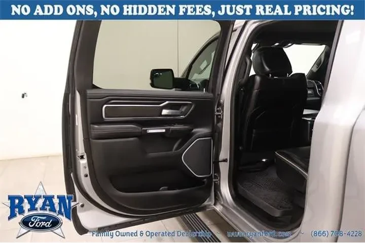 Ram 1500 2024 4x4 Laramie 4d image 9