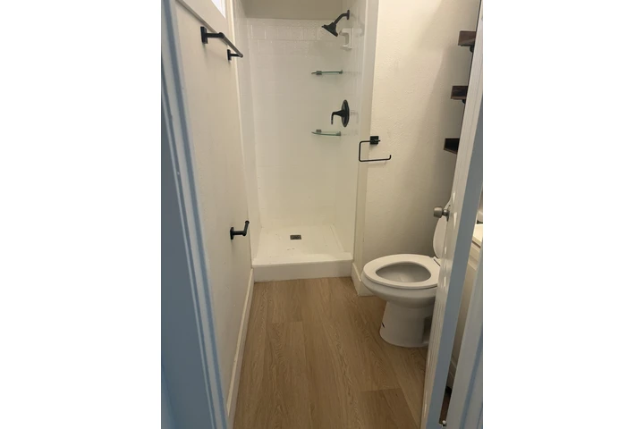 $2000 : Se Renta Casa en La Puente image 3