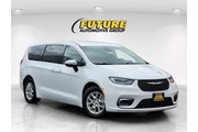 Chrysler Pacifica 2023 Touri en Sacramento