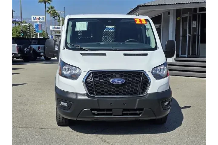 $31991 : Ford Transit 2023 250 3dr LW image 2