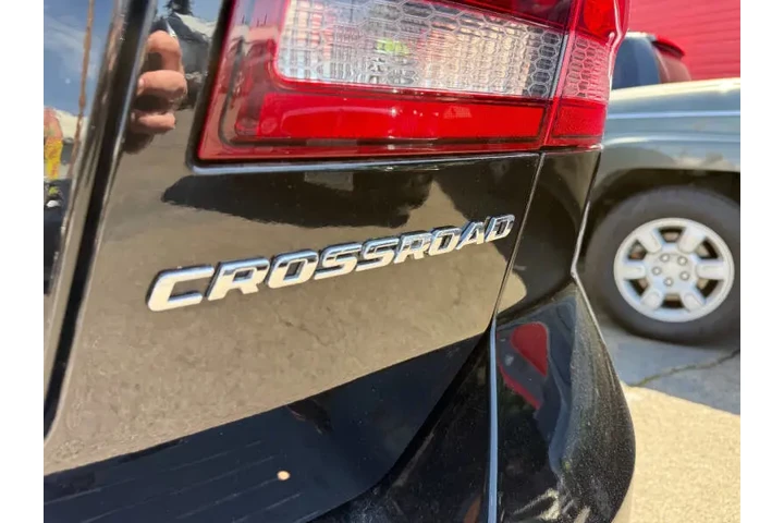 $8995 : 2017 Journey Crossroad image 9