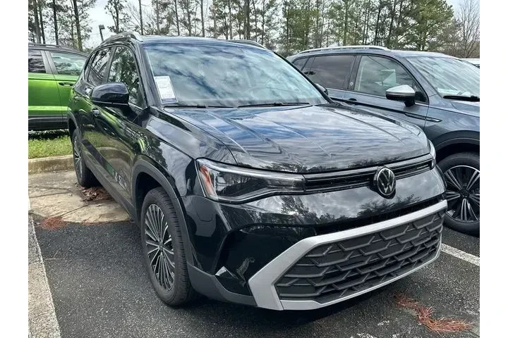 $23249 : Volkswagen Taos 2025 SE 4dr image 1