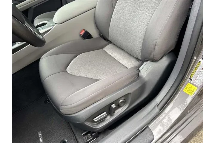 $22557 : Toyota Camry 2023 LE 4dr Sed image 10