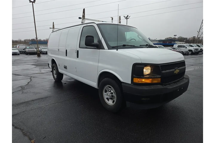 $16995 : 2017 Express 2500 Cargo image 7